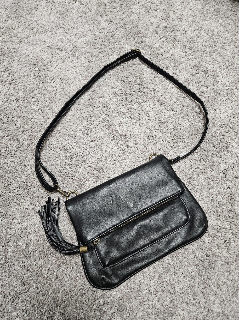 Joy Susan Classic Black Vegan Leather Crossbody Bag with Tassel Yallternative